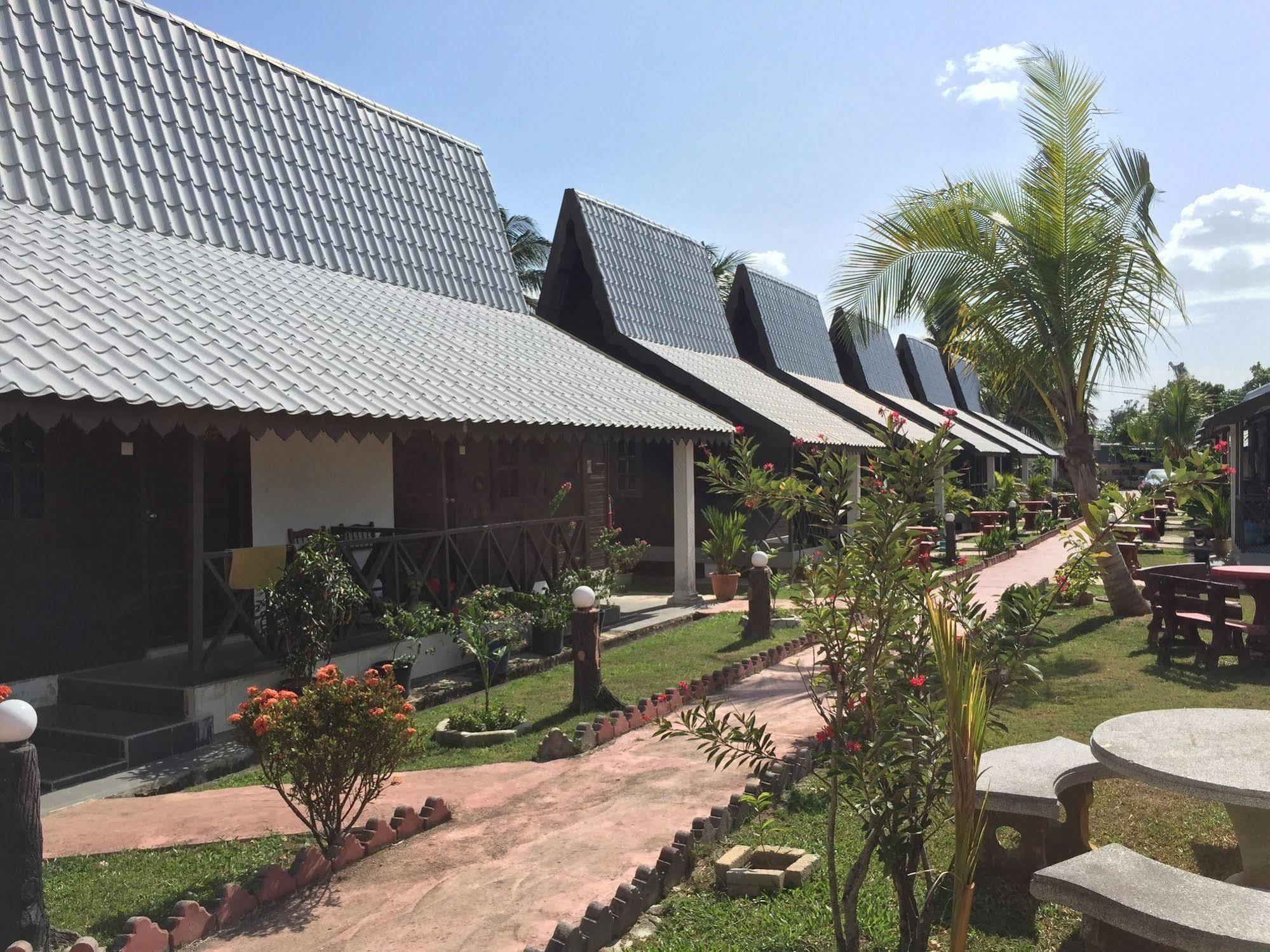 Rasa Senang Villa -Islam Guest Only Pantai Cenang  Zewnętrze zdjęcie