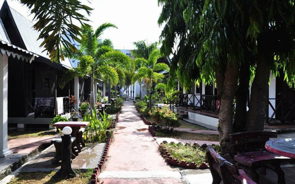 Rasa Senang Villa -Islam Guest Only Pantai Cenang  Zewnętrze zdjęcie